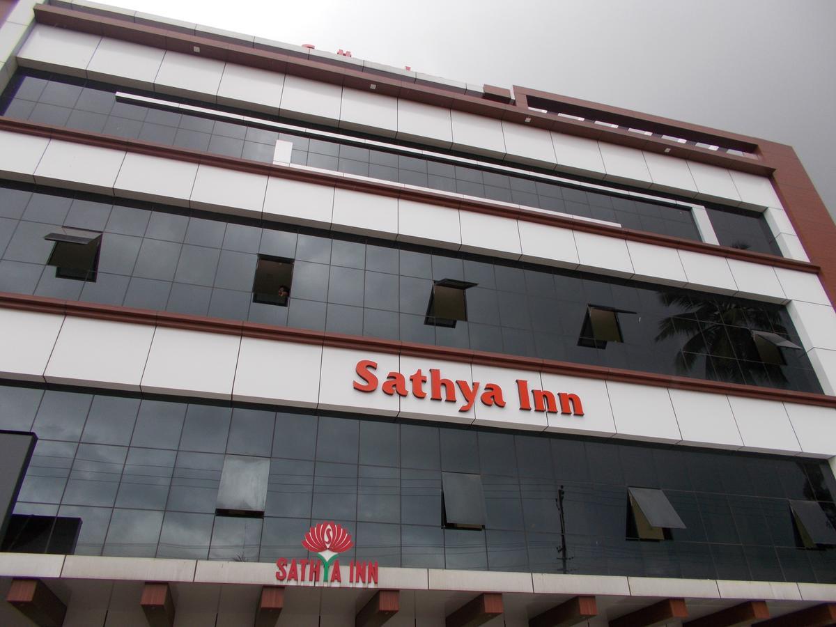 Sathya Inn Guruvāyūr Dış mekan fotoğraf